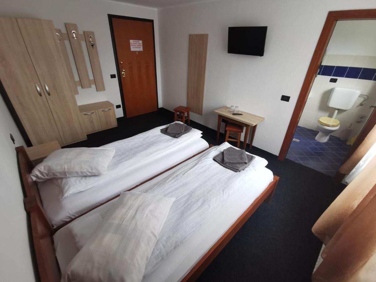 Cabana Cascada Cailor Hotel Borşa Buitenkant foto