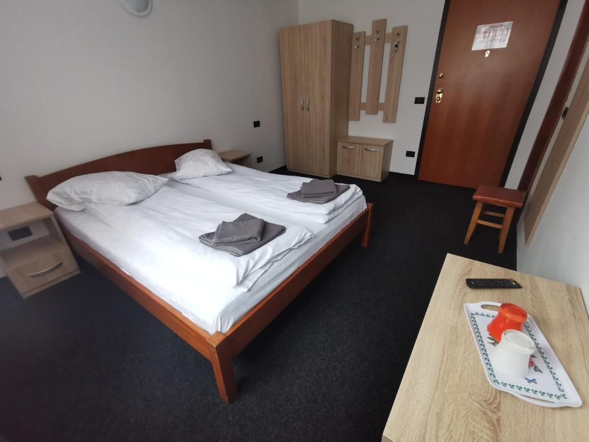 Cabana Cascada Cailor Hotel Borşa Buitenkant foto